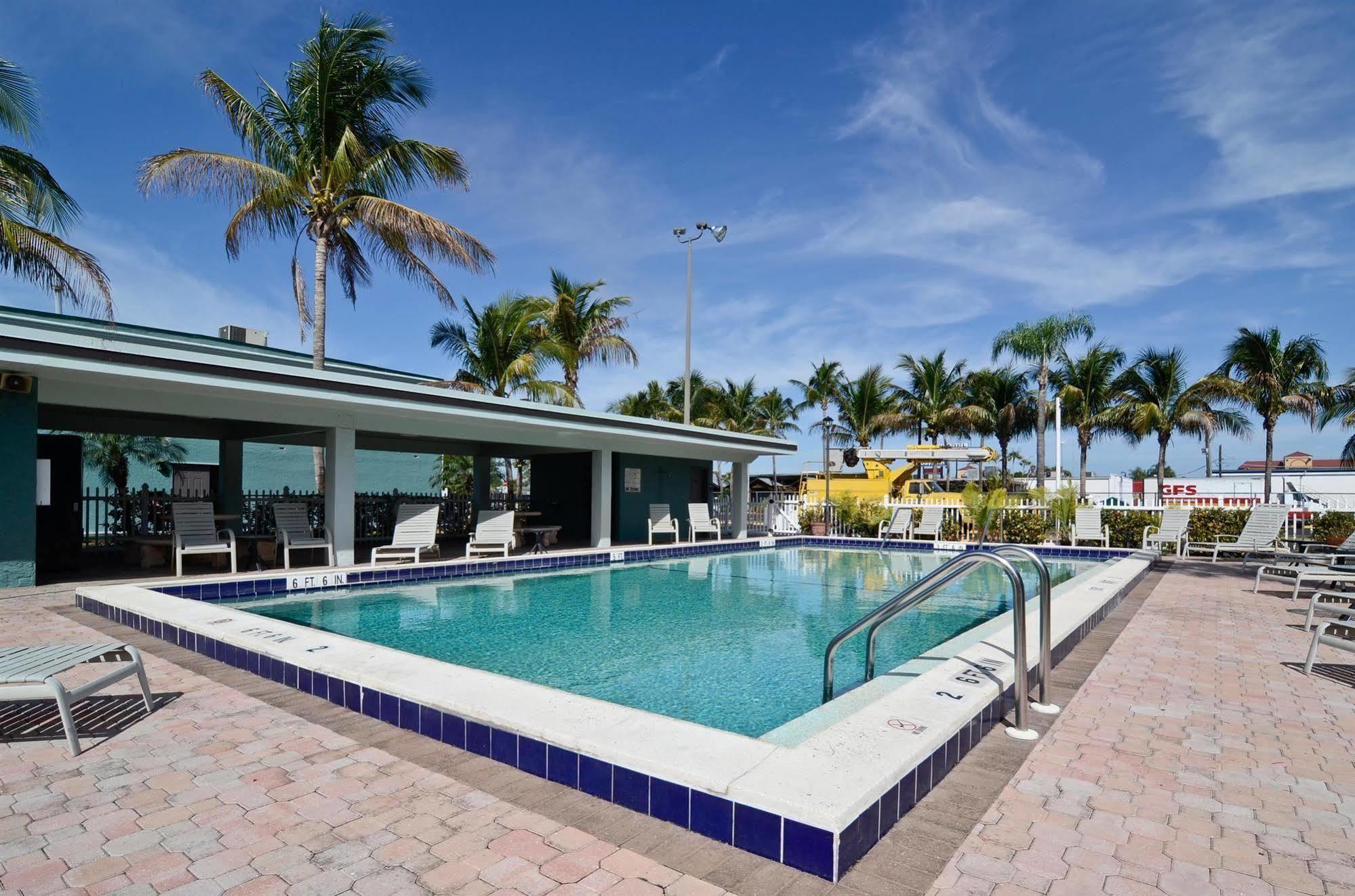 Americas Best Value Inn Fort Myers Einrichtungen foto